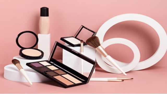 Rekomendasi Brand Make Up dari Jepang